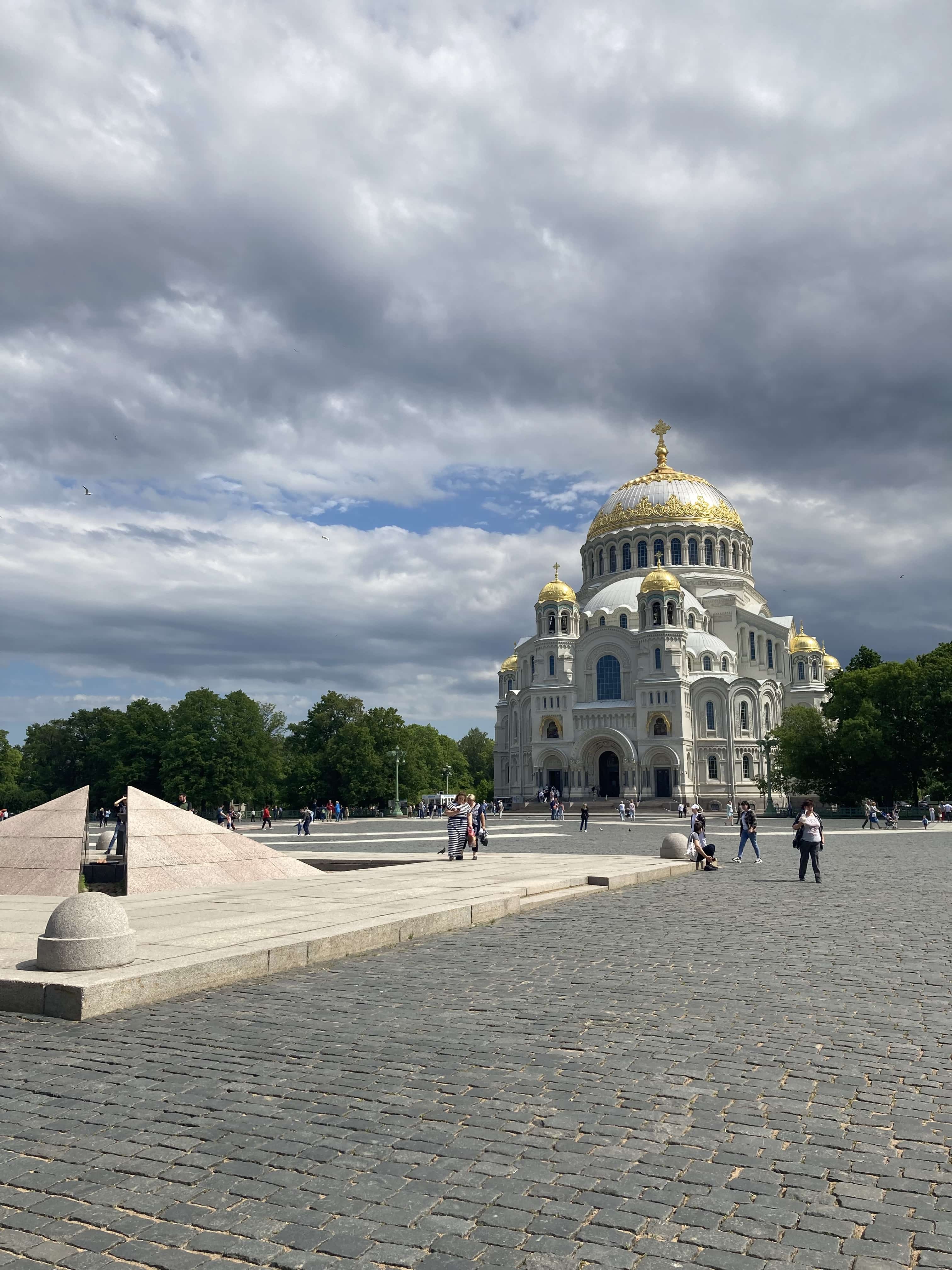 Почему стоит выбрать экскурсию в Кронштадт из Санкт-Петербурга